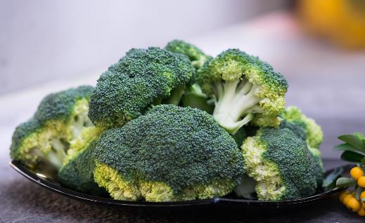 西蘭花的營養(yǎng)價(jià)值高 怎么吃最好