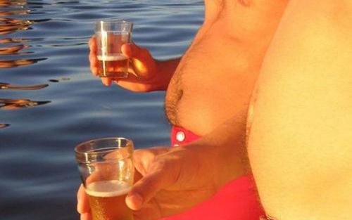 男人睡眠差肚子會變大 每天睡不夠6小時易患癌癥