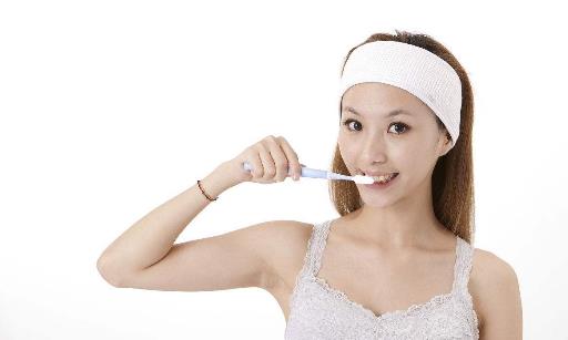 刷牙干嘔該怎么回事？刷牙干嘔該怎么辦