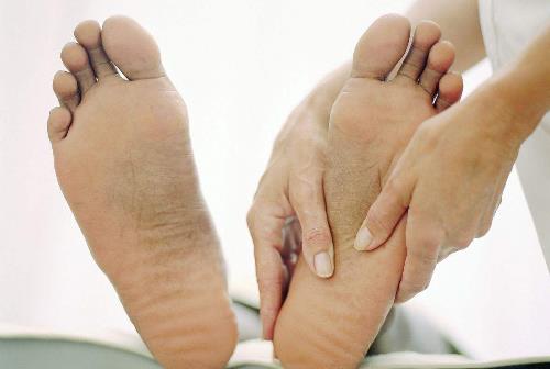 導致腳脫皮的原因有哪些