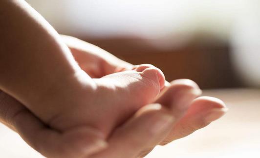 腳氣可通過(guò)泡腳來(lái)緩解