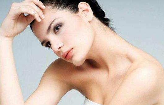 嘴角紋是如何產生的？如何消除嘴角紋