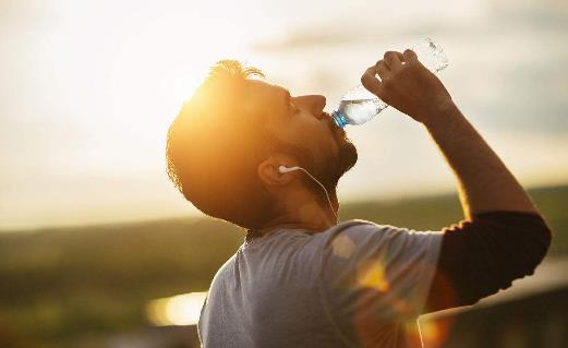 水中加這些中藥能抗衰老！