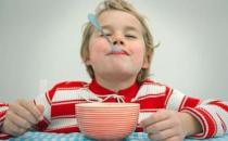 ?冬天睡覺蒙頭睡危害太大！