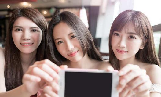 乳房有硬塊病情疼痛是怎么回事