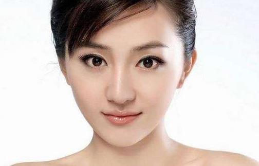 如何消除煩人的痘印