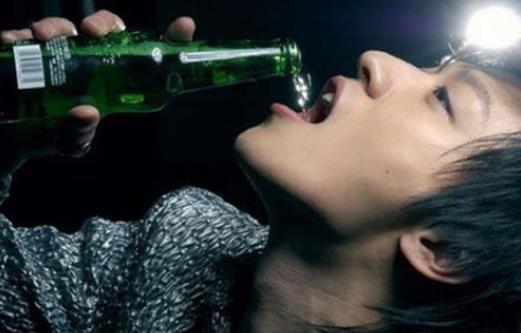 喝酒后千萬別吃這些致命藥！