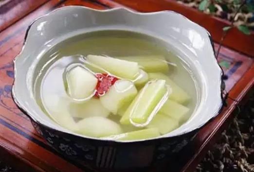 甘蔗的吃法 霉變發紅的甘蔗不能吃