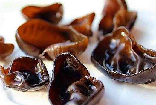 什么人不能吃木耳?木耳不能和什么一起吃