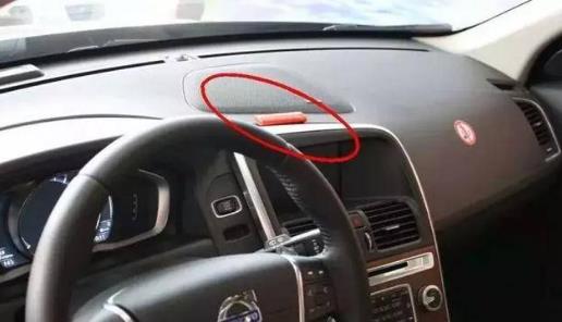 這些日常物品易變成“不定時炸彈” 千萬不可放在車內