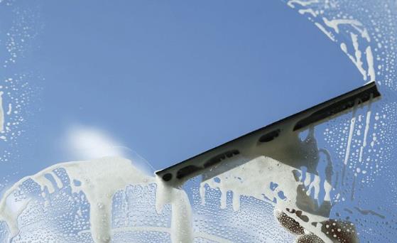 家中玻璃清潔方法技巧 家里浴室玻璃清潔小妙招