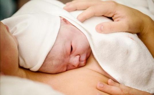 女性在分娩之后會經歷7個不常見的身體變化