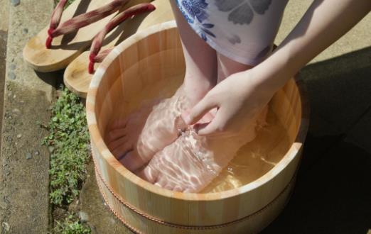 艾葉的功效 中醫大夫教你用艾葉和黑眼圈說拜拜