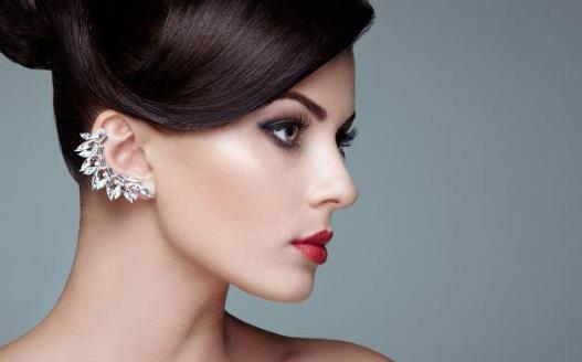 打耳洞不會流血 耳洞會“長生不死”嗎？