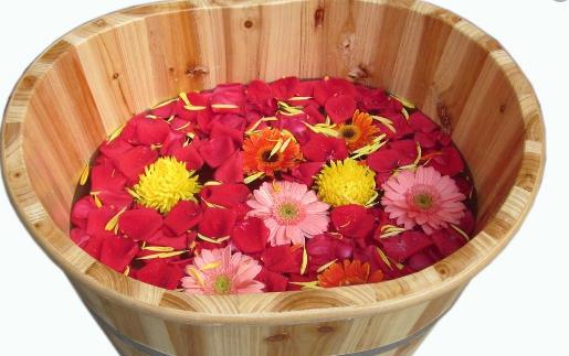 泡腳健康身體 泡腳加這些材料會有特殊的養生效果