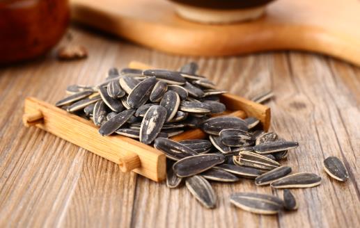 過年瓜子別多吃？這些人更是要少吃