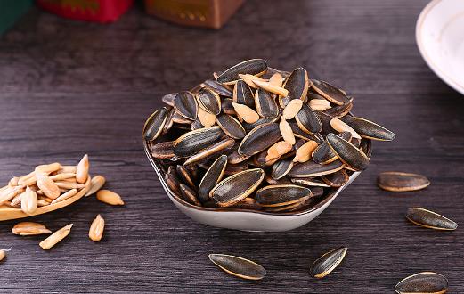 過年瓜子別多吃？這些人更是要少吃