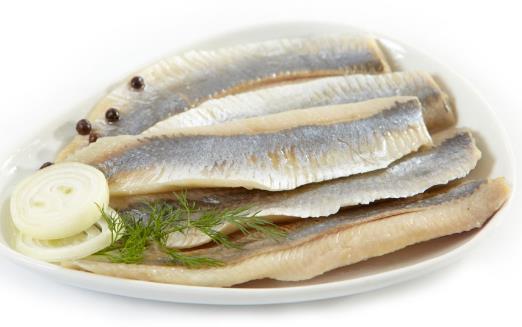 冷凍魚的營養價值 一視同仁地對待活魚和冷凍魚 