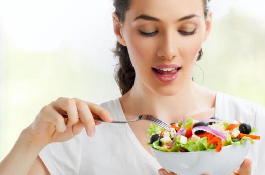 現代人生活節奏快，連吃飯時間都被精確到幾分鐘。其實吃