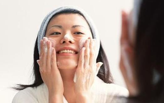 使用漂胡劑去除小胡子需謹慎 女生去除小胡子的妙招