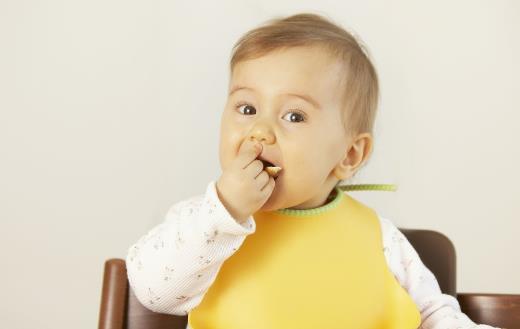 吃夜奶是寶寶的需要嗎？寶寶夜奶難斷，試試這幾招