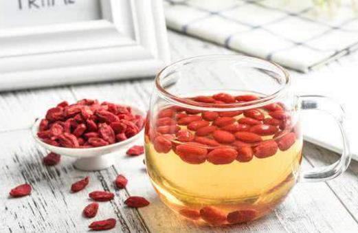 滋補品吃錯反傷身 枸杞感冒發燒時不宜吃