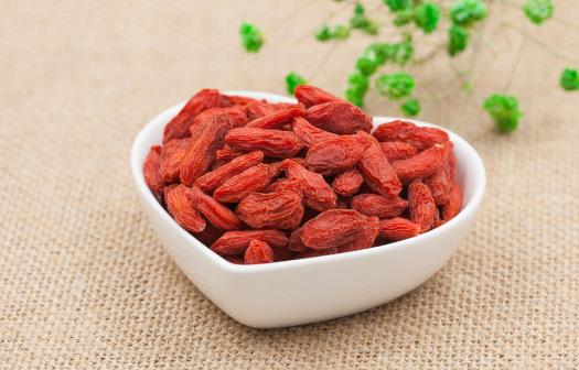 滋補品吃錯反傷身 枸杞感冒發燒時不宜吃