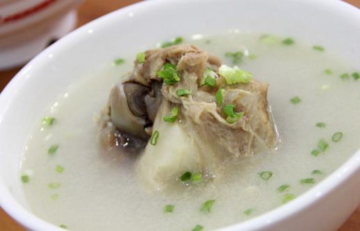 女人更年期脾氣暴躁 多吃疏肝理氣食物調理最好