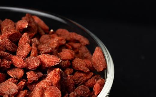 滋補肝腎、潤肺止咳：枸杞子的六大功效