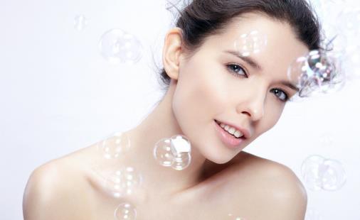 小疙瘩永遠揮之不去的困擾 讓皮膚恢復光滑！