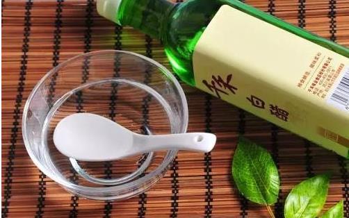 米醋和白醋有何區(qū)別？