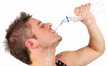 ?心火旺和肝火旺的區別 心火旺可飲竹葉燈心草茶