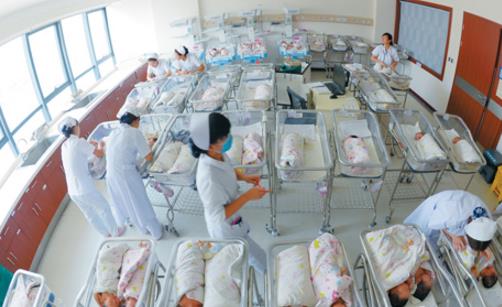 新生兒基本都是50cm高 可不是醫生隨便寫的