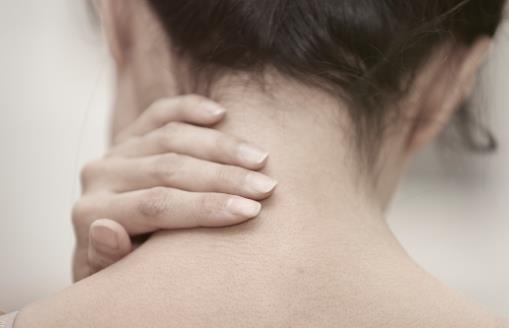 身體出現這癥狀怎么辦 甲狀腺功能減退怎么治療