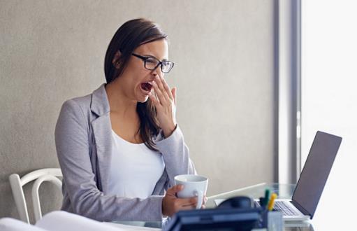 打哈欠不僅傳染還會致疾 打哈欠易出現(xiàn)在移情人群