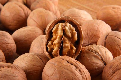 哪些食物對(duì)皮膚好 這7種食物是天然護(hù)膚品