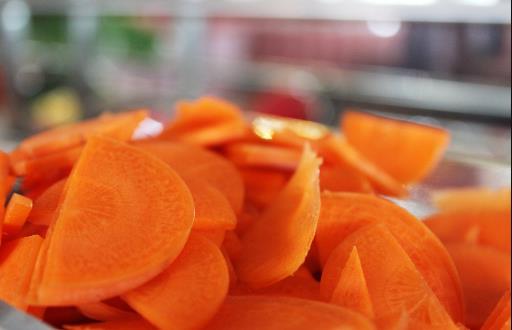 早餐第一口怎么吃才健康？