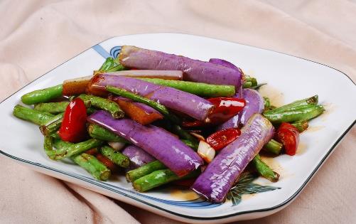 經常吃茄子有什么好處？怎么吃最健康？看醫生怎么說 