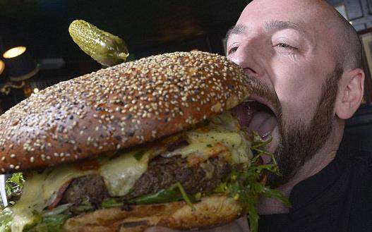 吃撐了胃腩外露 減肥想把胃腩縮回去的方法