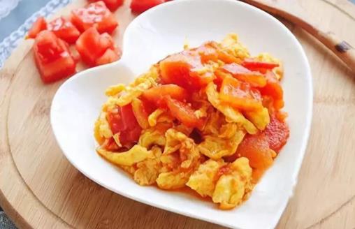 長(zhǎng)期用開(kāi)水沖雞蛋拌白糖吃，對(duì)身體有什么好處