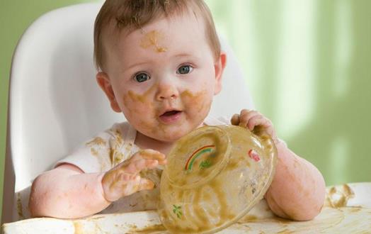 寶寶吃飯難 吃飯這事也得靠練