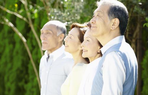 被骨質疏松“盯上”怎么辦？專家：需要長期治療