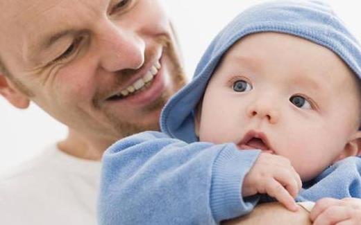 造成寶寶說(shuō)話晚的原因 教寶寶學(xué)說(shuō)話最有效的方法
