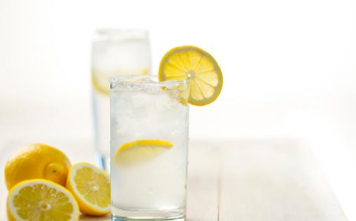 經常吃檸檬水，4個好處會顯現！美女最該吃，但很多人用錯