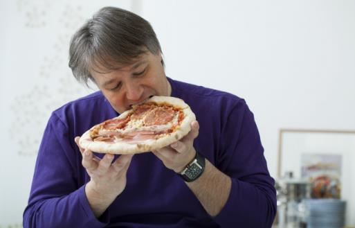 不吃晚飯和吃撐哪個后果更嚴重 答案你意想不到……