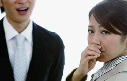 口臭對(duì)生理和心理有著雙重打擊 能緩解口臭的食物