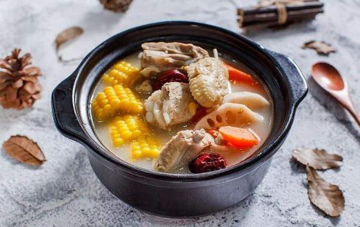 喝湯養生保健 腦力勞動者喝湯應該以健腦湯為主