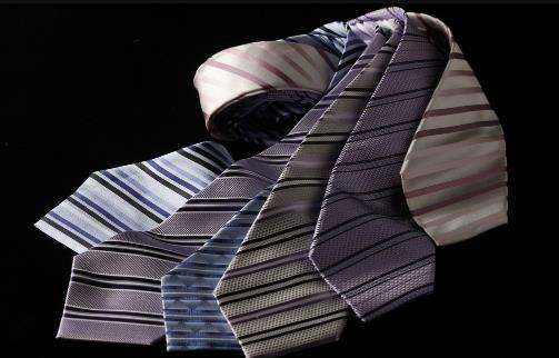 用不到一分鐘，就能打出漂亮的領(lǐng)帶