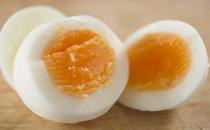 情緒性的暴飲暴食非常不健康 可舒壓的天然食物