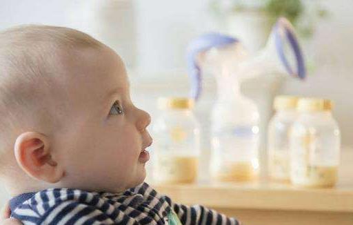 有這些信號 說明寶寶需要喝水了